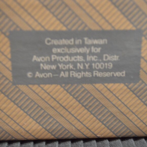 Vintage Hurricane Lamp - Mid Century Avon Gift Collection - Picture 8 of 12